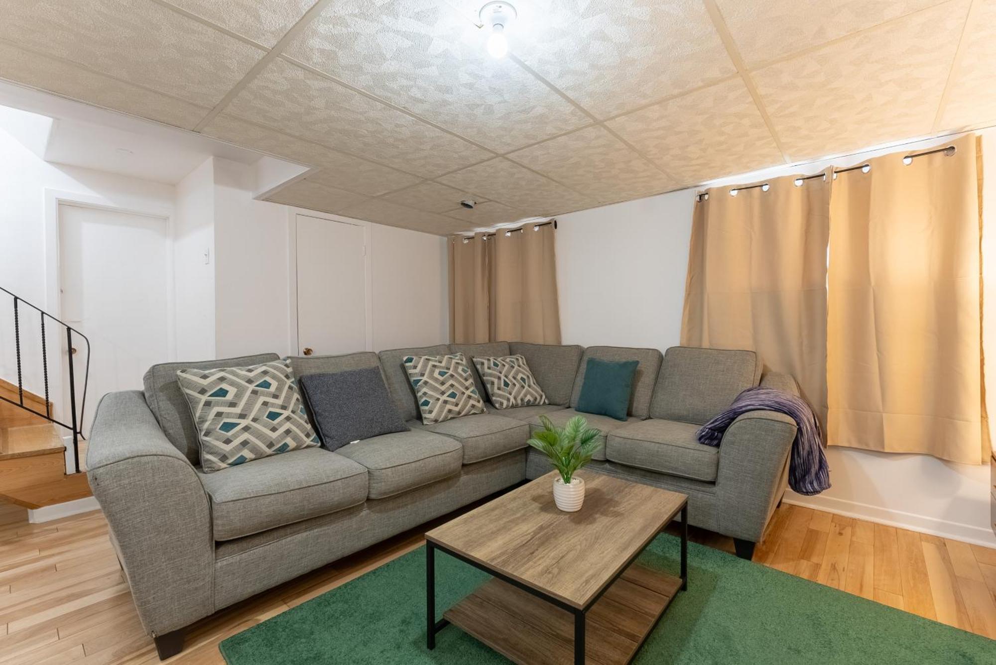Comfortable Spacious House With Parking 布罗瑟德 外观 照片