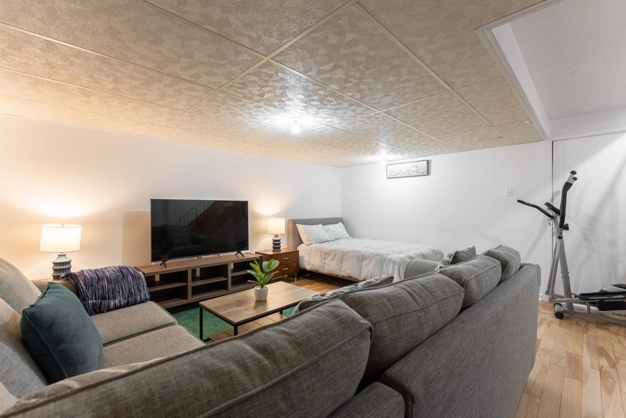 Comfortable Spacious House With Parking 布罗瑟德 外观 照片